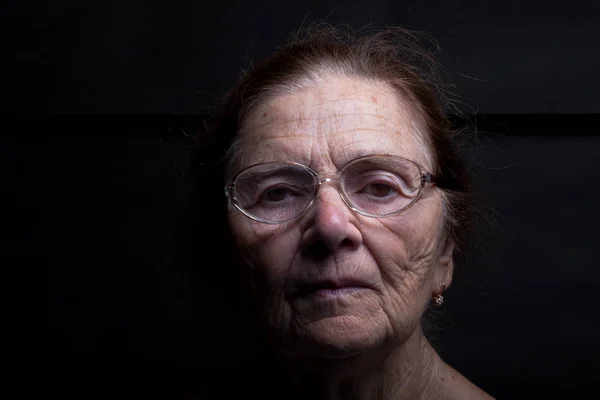 Portret Starsza Kobieta Okularach — Zdjęcie stockowe