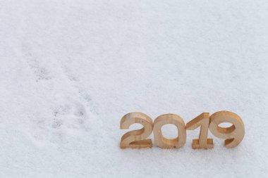 Kar üzerinde rakamlar 2019. Yeni yıl ve Noel Tema.
