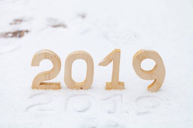 Kar üzerinde rakamlar 2019. Yeni yıl ve Noel Tema.
