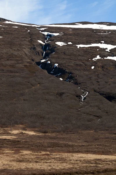 アイスランドの美しい多色の春の風景 — ストック写真