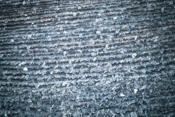 Frost on a old wooden surface. Winter morning dew and freezing. — Stock Photo, Image