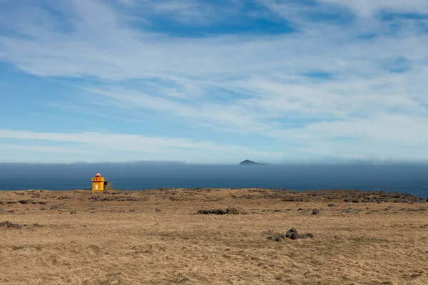 Hermoso paisaje de primavera multicolor de Islandia — Foto de Stock