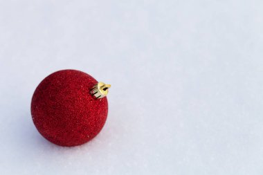 Doğal kış arka plan için temiz bir saf kar parlak topları.