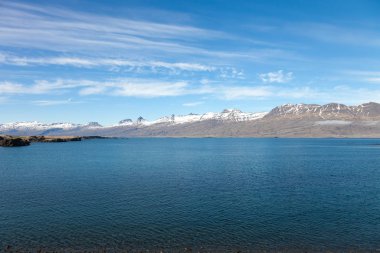 İzlanda güzel çok renkli bahar manzara
