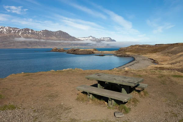 Bela paisagem de primavera multicolorida da Islândia — Fotografia de Stock