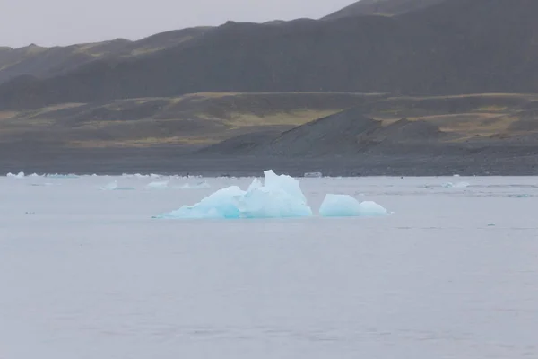 Iceberg laguna jokulsarlon en el sur de Islandia — Foto de Stock