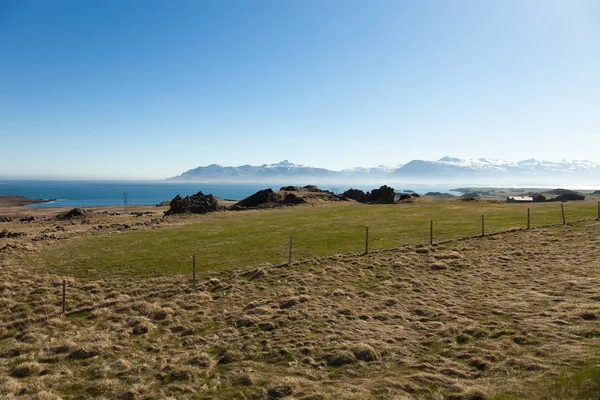 Piękne wielokolorowe wiosenne krajobrazy Islandii — Zdjęcie stockowe