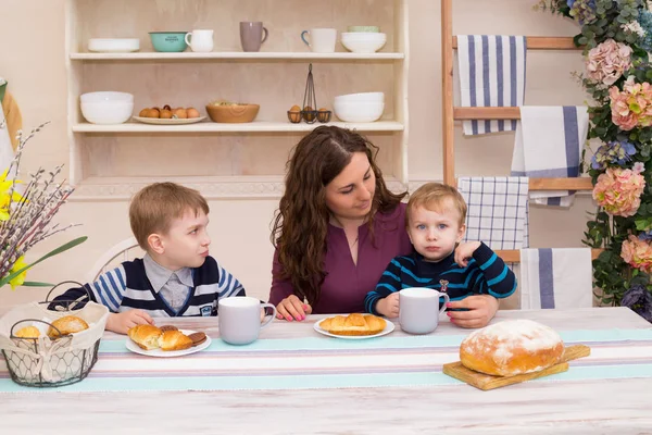 Mother Two Children Kitchen Having Breakfast Happy Mother Feeds Her — Stock Photo, Image