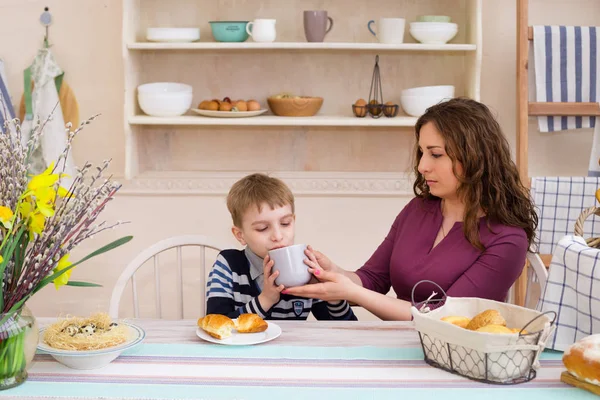 Mother Feeds Her Son Mother Son Having Breakfast Happy Mother — Stock Photo, Image