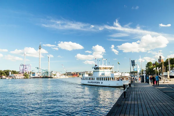 Marina di Stoccolma, Svezia con navi e yacht . — Foto Stock