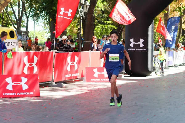 Odessa Ukraine Circa September 2019 Boy Running Half Marathon Competition Rechtenvrije Stockfoto's