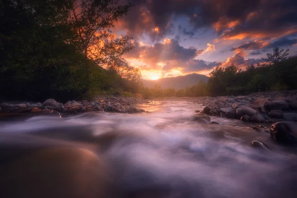 Beautiful Sunny Summer Landscape Sunset Fast Flowing Mountain River — Stock Photo, Image