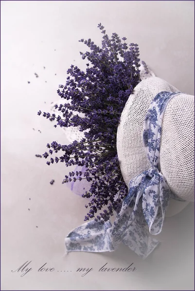 Flores Lavanda Sombrero Blanco Inscripción — Foto de Stock