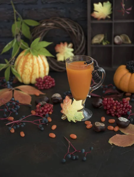 Autumn Composition Pumpkin Juice Berries Cookie Shape Maple Leaf — Stock Photo, Image