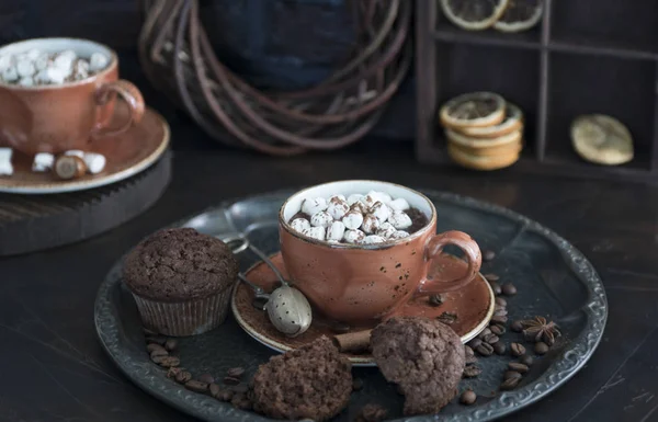 Nahaufnahme Der Tasse Mit Kakao Marshmallow Auf Der Oberseite Und — Stockfoto
