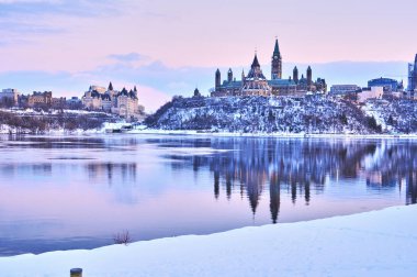 Gündüz Kışın kar fırtınası sırasında Ottawa, Kanada sayısı