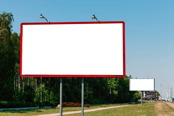 Pano Billboard Tuval Billboard Düzen Şehrin Arka Plan Üzerinde Açık — Stok fotoğraf