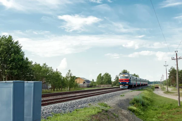 arka plan doğa, demiryolu toplu taşıma Tren varış