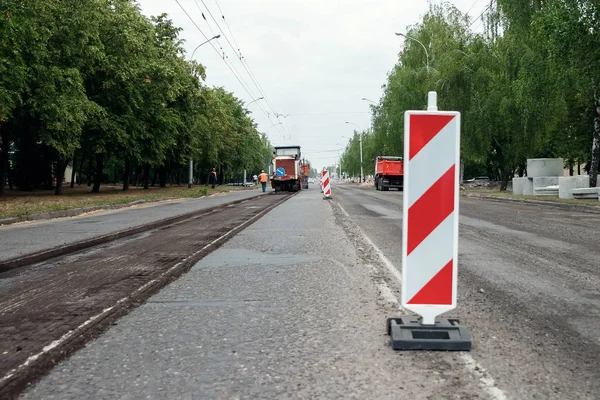 Repair of old asphalt, repair of roads. Replacement of asvalt, construction works.