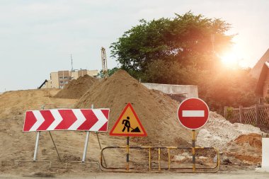 Kapalı yol işaret - yeni otoyol çıkış giriş