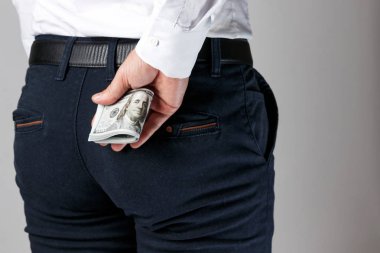 Para, dolar da pantolon cebinde. Yolsuzluk, iflas, teminat, suç, rüşvet, sahtekarlık, müzayede kavramı