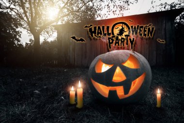 Cadılar Bayramı, hayalet, balkabağı. Tasarım bir tatil el ilanı, davetiye kartı, kartpostal.