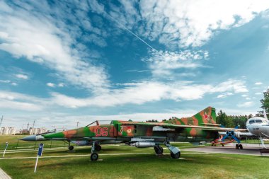 Minsk, Belarus, 10 Eylül 2018. Aviyonik Müzesi, Mig 27. Cepheden çok amaçlı savaş Mig-27. 3. nesil, Rusya'nın silah üzerinde duran bombardıman.