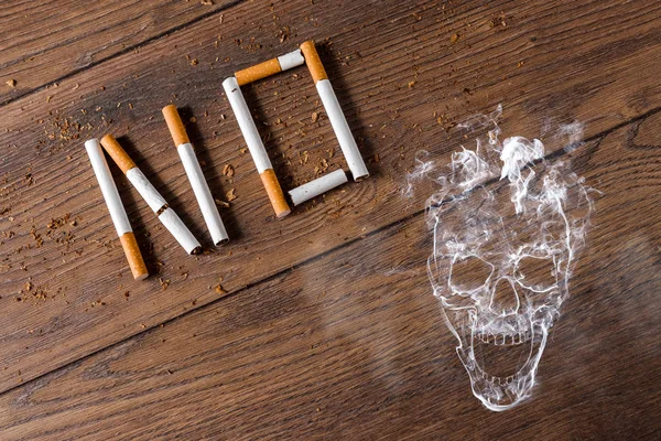 Fondo Creativo Palabra Compone Cigarrillos Sobre Fondo Madera Marrón Concepto — Foto de Stock