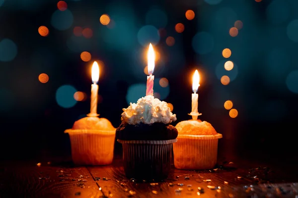 Kreativer Hintergrund Cupcake Mit Kerzen Schönes Bokeh Alles Gute Zum — Stockfoto