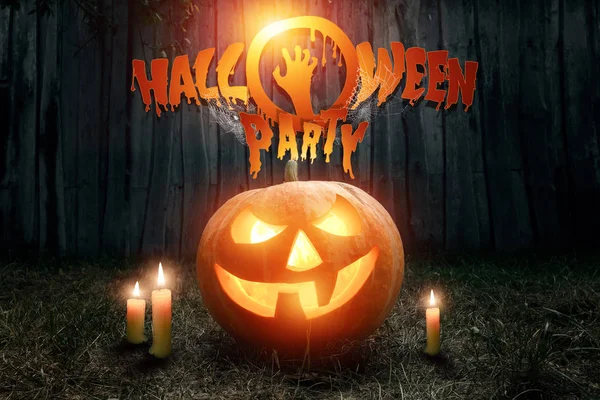 Kreativer Hintergrund, Inschrift Halloween-Party-Kürbis auf dunklem Hintergrund. festlicher Hintergrund, Flyer, 31. Oktober, Design — Stockfoto