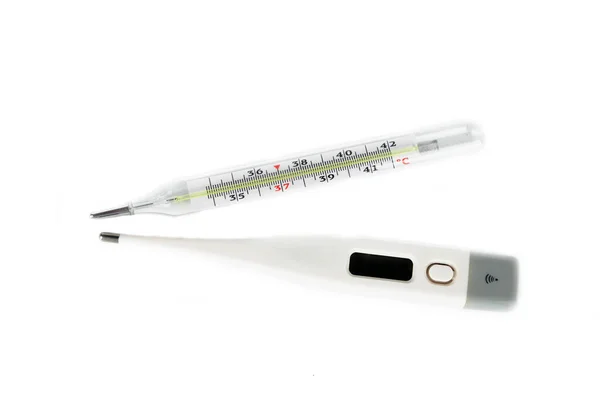 Medische Digitale Thermometer Geïsoleerd Witte Achtergrond Het Concept Van Behandeling — Stockfoto