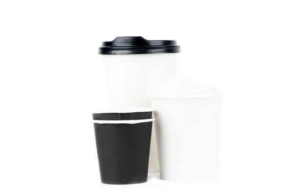 Una Fila Tazze Caffè Carta Sfondo Bianco Bicchieri Caffè Diverse — Foto Stock