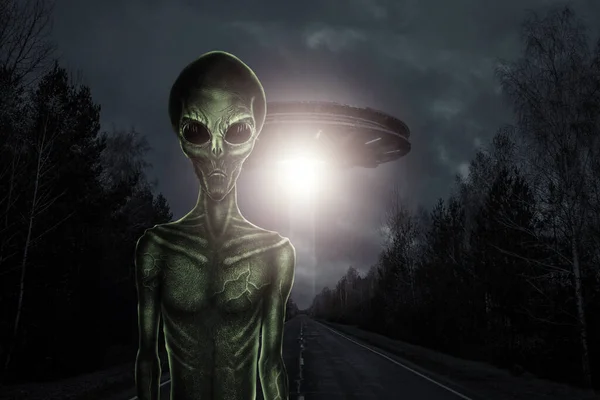 Groene Alien Met Zwarte Grote Glazen Ogen Achtergrond Van Een — Stockfoto