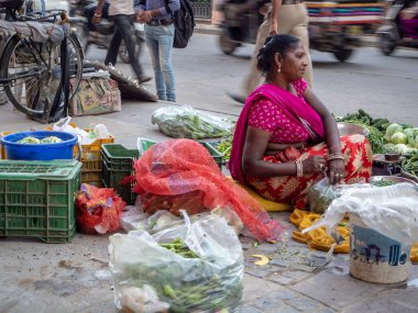 Jaipur, Hindistan, 20 Eylül 2018 günlük sahneleri izlerken para istiyorlar ya da onlar için poz turistler, yerel halkın