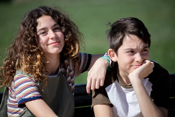 Brothers sitting posing — Stock Photo, Image