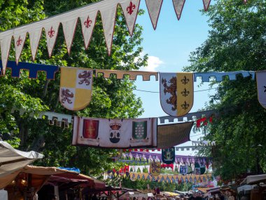 Guadalajara El Alamo ortaçağ pazarına giriş, Madrid yakın, İspanya.