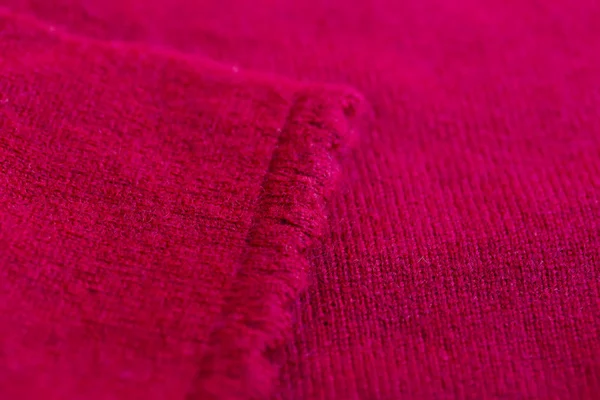 Bonito, luxuoso, As algemas da camisola de malha em vermelho , — Fotografia de Stock