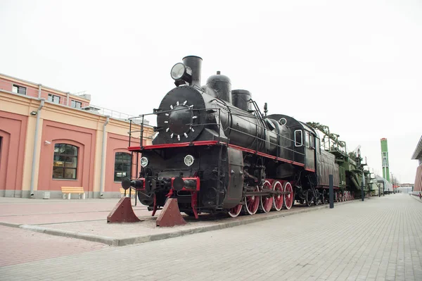 Black Retro Steam Locomotive Red Wheels — Stock Photo, Image