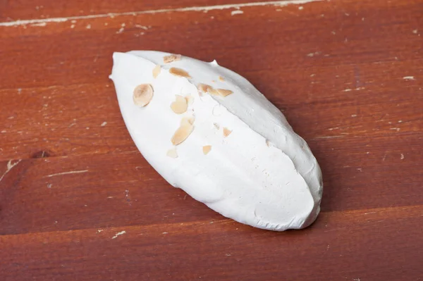 Białe Słodkie Ciasto Podłoże Drewniane — Zdjęcie stockowe
