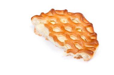 Büyük süzme peynir pasta üzerinde beyaz izole parçası
