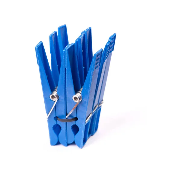 Blauwe Plastic Wasknijpers Geïsoleerd Witte Achtergrond — Stockfoto