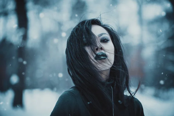 Aziatische gotische goth meisje — Stockfoto