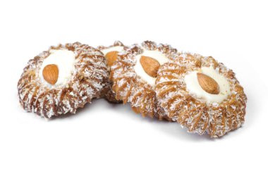 Hindistan cevizi pul ve badem fındık ile tanımlama grubu