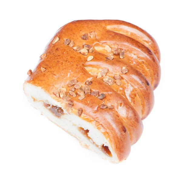 Свежая булочка с измельченным грецким орехом — стоковое фото