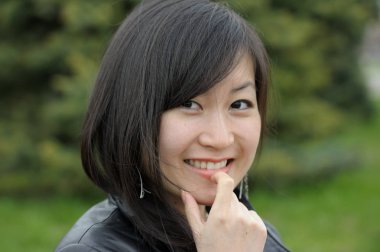 Güzel bir kızın portresi