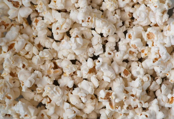 Dağınık basit patlamış mısır