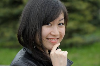 Güzel bir kızın portresi