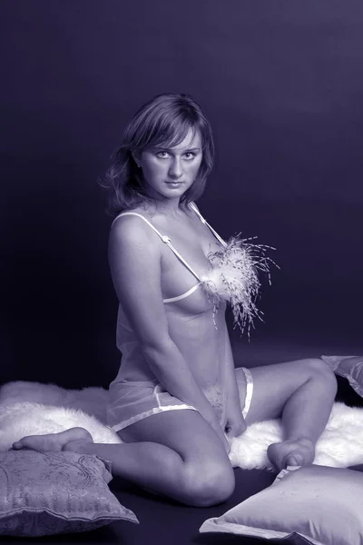 Sexy plus size modelo posando em lingerie — Fotografia de Stock