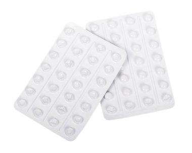 Beyaz arka planda izole edilmiş su toplayıcı hapları