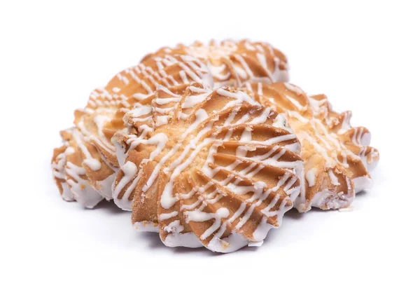 Groep Koekjes Besprenkeld Met Witte Chocolade Geïsoleerd Witte Achtergrond — Stockfoto